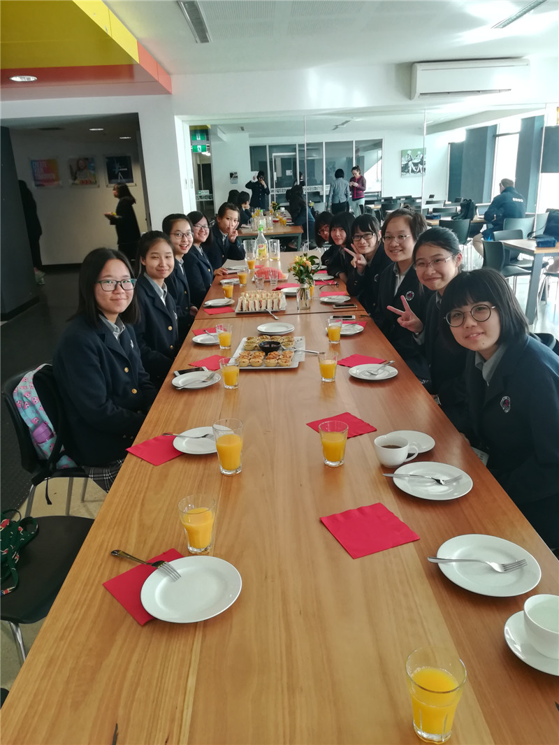 01 Camberwell Girls Grammar School 欢迎我校师生.jpg