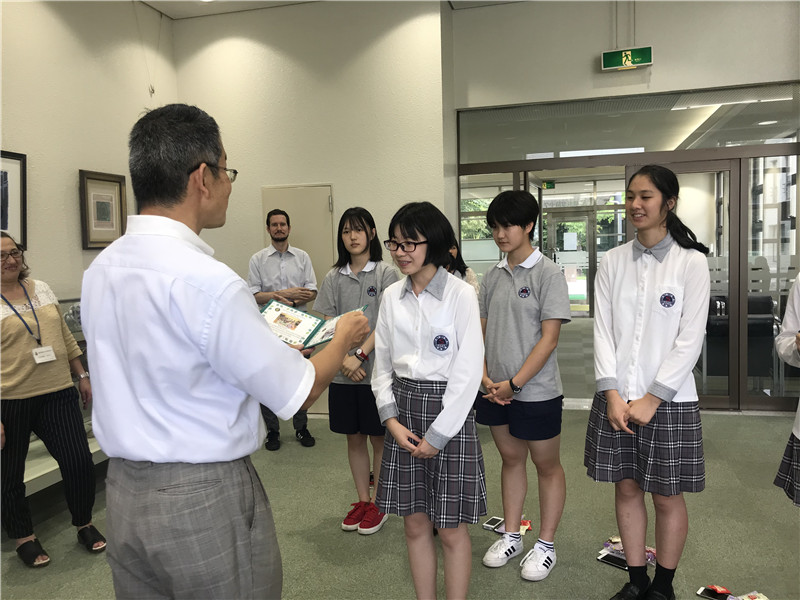 05 授予交流学习证书.jpg