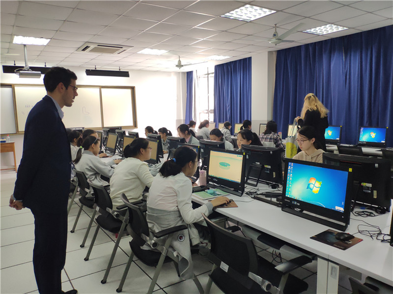 06 德方老师进课堂-观摩交流.JPG