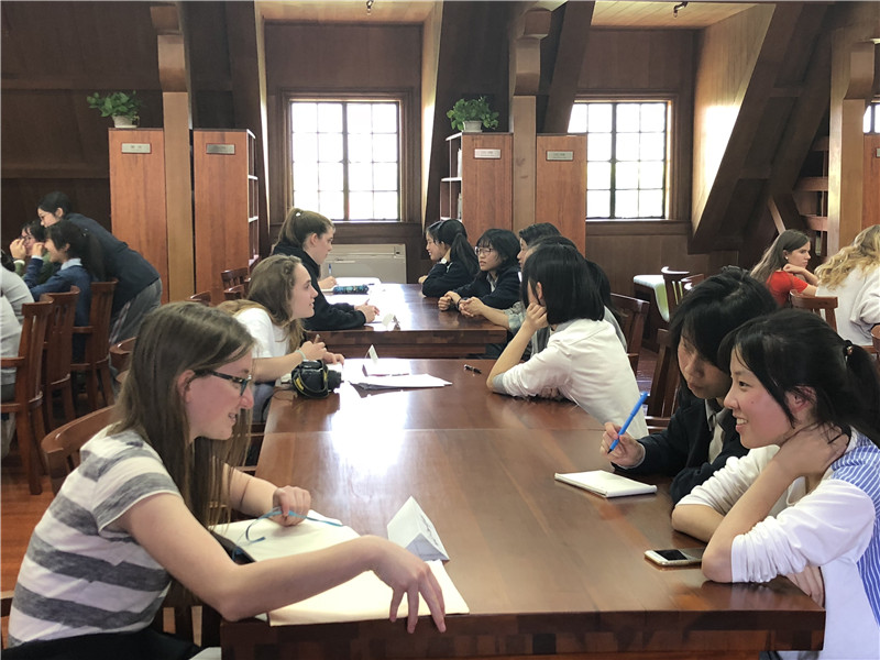 02 两校学生访谈交流.JPG